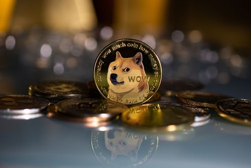 As the general cryptocurrency market is witnessing a rebound, assets like Dogecoin, the leading meme coin are attracting strong optimism from the industry as bullish predictions toward the coin’s potential in the short term are on the rise.