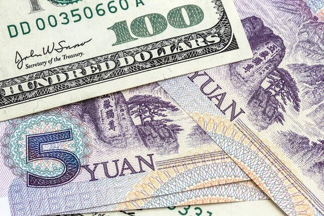 El Dólar estadounidense (USD) podría probar el nivel de 7.2400 antes de que sea probable un rebote más sostenido.