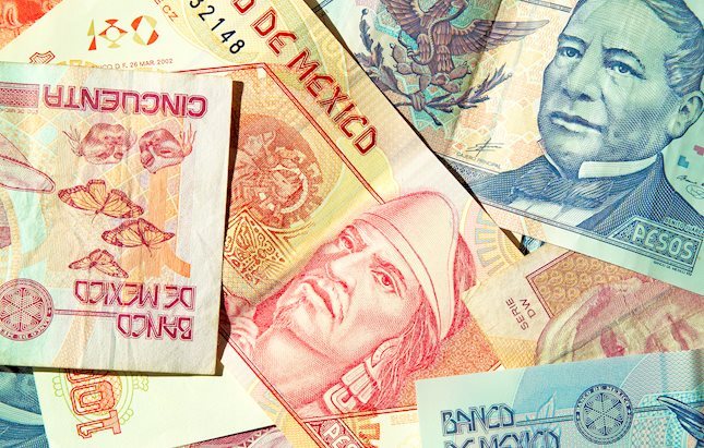 El Peso mexicano mantiene las pérdidas recientes frente a un Dólar estadounidense más fuerte.