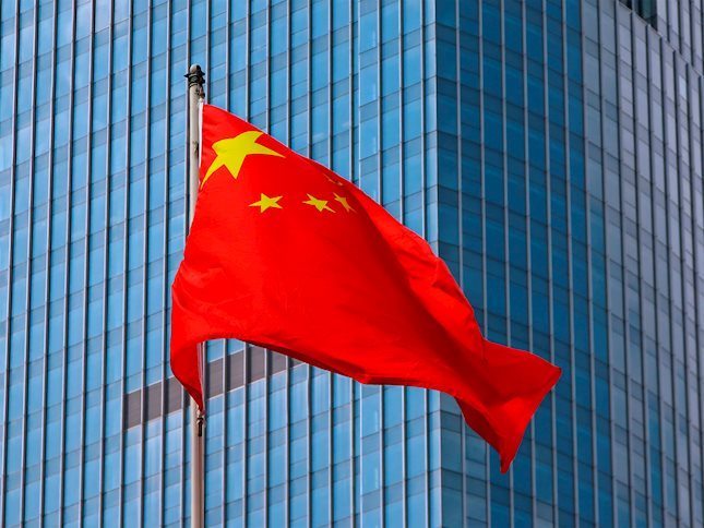 El subdirector de la comisión central de asuntos financieros y económicos de China dijo el sábado que se estima que la economía del país crecerá alrededor de un 5% este año, según Reuters.