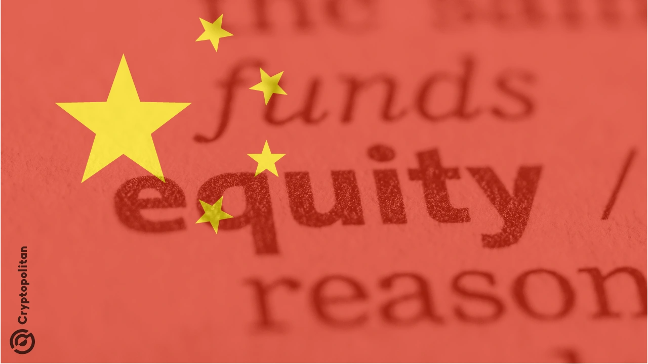 Los mercados bursátiles de China están sangrando, mientras que el Bitcoin que prohibió se dispara a nuevos máximos, lo que nos hace preguntarnos si existe una conexión entre los dos. El lunes, el CSI 300, que trac a las principales empresas de China, cayó un 0,6% y el índice Hang Seng cayó un 0,4% en Hong Kong. Durante el mismo período, Bitcoin se disparó en […]