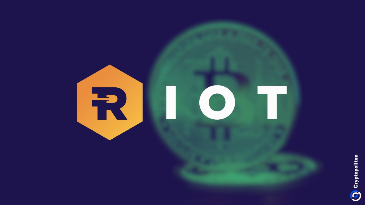 Riot Platforms anunció hoy que había completado su oferta de notas senior convertibles al 0,75 % con vencimiento en 2030 para recaudar 594,4 millones de dólares. El minero Bitcoin utilizó los ingresos adicionales de su emisión de bonos convertibles con cupón para adquirir 667 BTC a 101.135 dólares por token, lo que eleva su tenencia total de BTC a 17.429 BTC.
