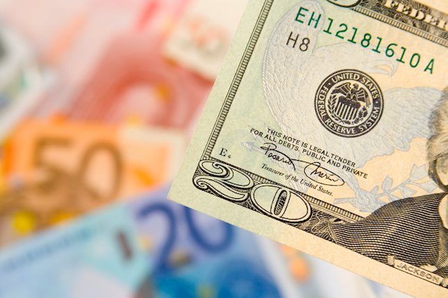El impulso alcista detrás del Euro se evaporó el martes, arrastrando al par por debajo de la zona de 1.0500 mientras los operadores se preparan para la espera de la última decisión de tasas de la Reserva Federal (Fed) de 2024.