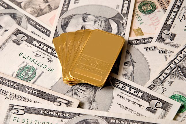 El precio del oro cayó a 2.650 $ por onza troy el viernes, revirtiendo la mayor parte de las fuertes ganancias de la primera mitad de la semana en dos días de negociación, señala Carsten Fritsch, analista de materias primas de Commerzbank.