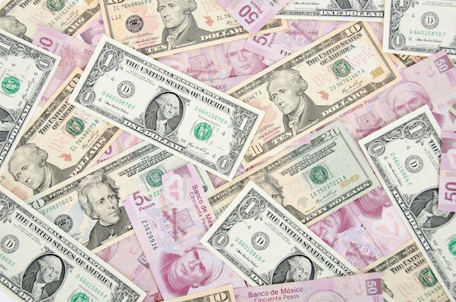 Peso Mexico bắt đầu tuần ở mức thấp, nhưng vẫn ở gần Đường trung bình động giản đơn (SMA) 50 ngày ở mức 20,11 khi hoạt động kinh doanh của Hoa Kỳ mở rộng trong lĩnh vực dịch vụ trong khi sản xuất vẫn trì trệ. Tại thời điểm viết bài, USD/MXN giao dịch với mức tăng tối thiểu hơn 0,06%, hầu như không thay đổi.
