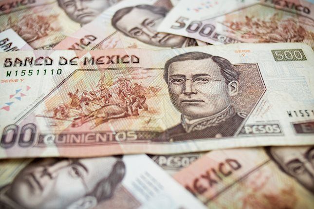 El USD/MXN se ha disparado a un máximo de ocho días en 20.30, después de que tras la apertura de Wall Street cayera a mínimos de cuatro semanas en 20.07.