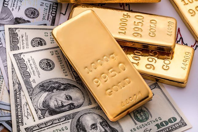 Vào thứ Năm, giá Vàng đã cắt giảm một số khoản lỗ từ thứ Tư, ghi nhận mức tăng nhẹ 0,20%.