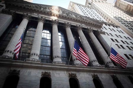 Investing.com -- 2024 foi um ano de mudanças significativas no mercado, com algumas empresas atingindo novos patamares, enquanto outras enfrentaram ventos contrários significativos. O In