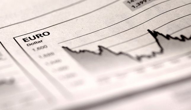 El lunes, el EUR/USD cayó por debajo del nivel de 1.0400 mientras el mercado navega por el período de vacaciones de fin de año.