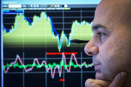 Investing.com -- Wall Street abre a la baja este lunes, iniciando la última semana del año con un tono negativo, tras un último trimestre generalmente positivo. Los inversores estarán atentos a los pr