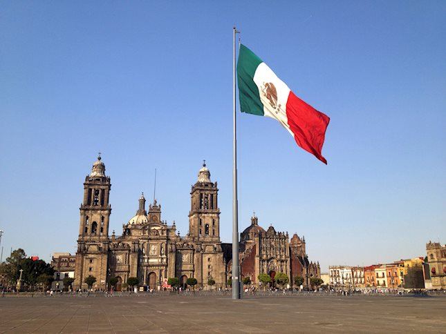 La tasa de desempleo de México se incrementó ligeramente en noviembre respecto a octubre, ubicándose en un 2.6% frente al 2.5% registrado en octubre, de acuerdo con información proporcionada por el Instituto Nacional de Estadística y Geografía.
