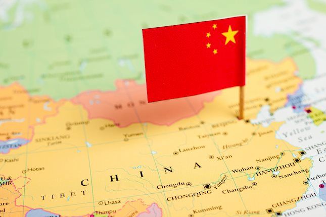 El Comité de Política Monetaria del Banco Popular de China (PBoC) dijo el viernes que recortarán el coeficiente de reserva obligatorio (RRR) y las tasas de interés en el momento adecuado, según Reuters.