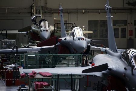 Investing.com -- Việc giao máy bay chiến đấu Rafale của Dassault Aviation (EPA:AM) cho năm 2024 đã vượt quá kỳ vọng, khiến cổ phiếu của công ty tăng hơn 3% vào thứ Tư.Tổng cộng có 21 máy bay Rafale đư