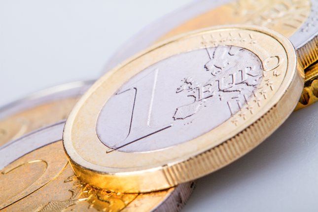 El EUR/USD sigue siendo frágil ya que las tasas de EE.UU. se mantienen relativamente firmes, los mayores rendimientos del Tesoro de EE.UU. socavan las condiciones de riesgo y las amenazas de aranceles de EE.UU. se ciernen, señala Chris Turner, analista de FX de ING.