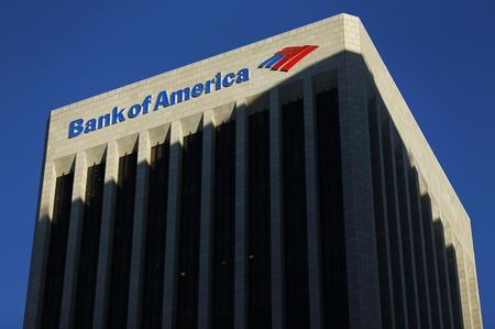 Investing.com -- Savita Subramanian của Bank of America đã nêu lên mối lo ngại về định giá hiện tại của S&P 500.“Theo hầu hết mọi thước đo định giá, S&P 500 giao dịch ở mức đắt đỏ về mặt thống kê so v