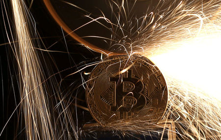 Investing.com -- Bitcoin là loại tiền điện tử lớn nhất thế giới. Vốn hóa thị trường của nó là 1,8 nghìn tỷ đô la, chiếm hơn một nửa giá trị của tất cả các loại tiền điện tử đang lưu hành, hiện ở mức 3