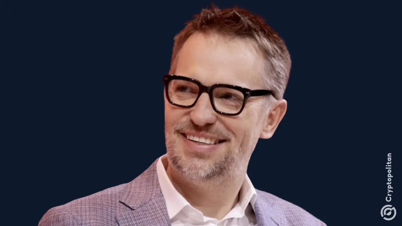 Microsoft ha asignado al CEO de LinkedIn, Ryan Roslansky, a una responsabilidad adicional.