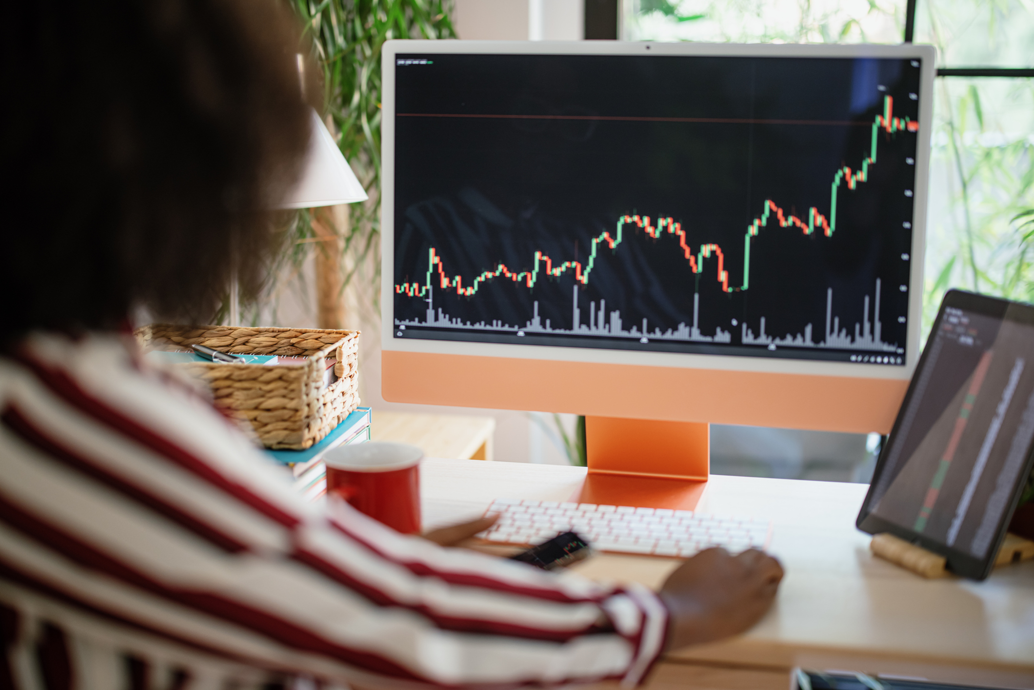 President Donald Trump announced a trade deal with Vietnam that could be a tailwind for stock market investors.Where to invest $1,000 right now? Our analyst team just revealed what they believe are the 10 best stocks to buy right now. Continue »*Stock prices used were the afternoon prices of July 1,...