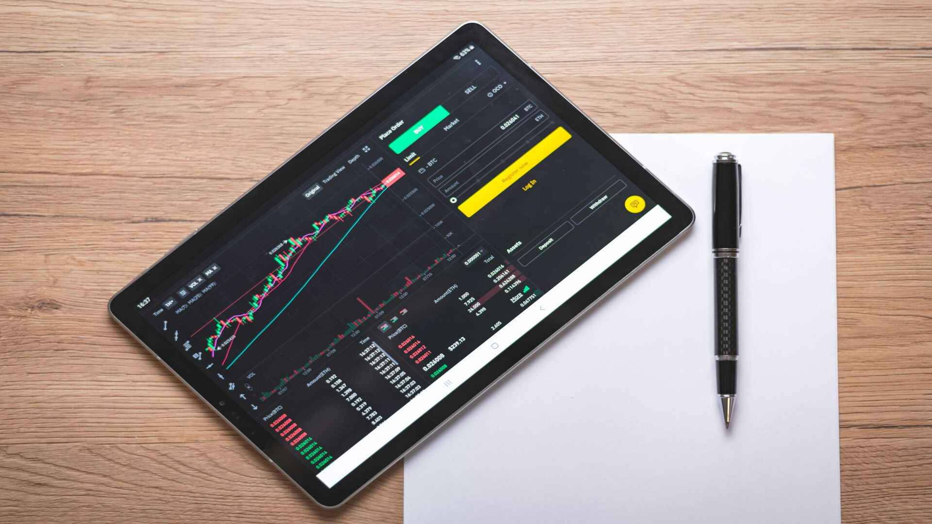 金吾财讯 | 加密货币概念股强势，新火科技控股(01611)涨16.87%，蓝港互动(08267)涨14.63%，博雅互动(00434)涨10.95%，雄岸科技(01647)涨8.70%，欧科云链(01499)涨8.64%，OSL集团(00863)涨4.69%，华兴资本控股(01911)涨2.86%。消息面上，比特币突破118000美元关口，日内涨幅5.94%，续创历史新高。