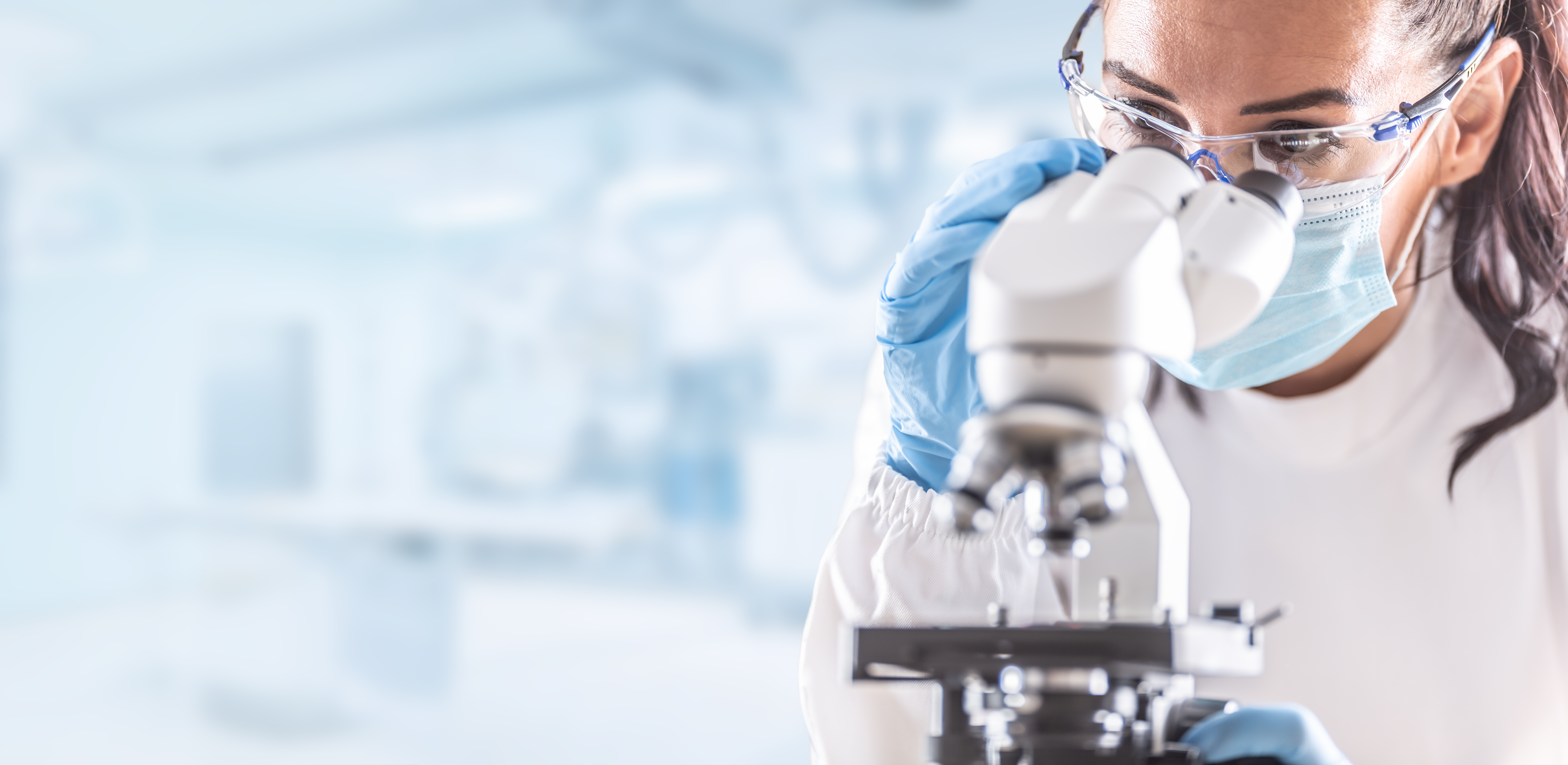 Key PointsThe company isn't the only developer of a drug for FAP, a rare genetic disease.A rival just reported that its own FAP treatment is advancing to late-stage testing.10 stocks we like better than Recursion Pharmaceuticals › Clinical-stage biotech Recursion Pharmaceuticals' (NASDAQ: RXRX) stoc...