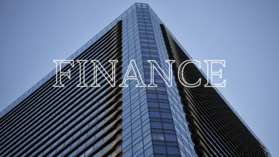 金吾财讯 | 加拿大皇家银行的Claire Fan表示，加拿大整体CPI仍受到今年4月取消联邦消费者碳税附加费的下行影响，但7月通胀率从6月的1.9%放缓至1.7%，更多反映了潜在通胀压力的缓解。她指出，加拿大央行偏好的核心CPI中位数和修正值在7月经季调后环比增速再次低于0.2%，但CPI扩散指标仍显示通胀压力在消费篮子中分布较广。因此，鉴于过去一年央行已大幅降息，且劳动力市场的疲软迹象预计将触底，Fan认为本轮周期中不会再有新的降息。