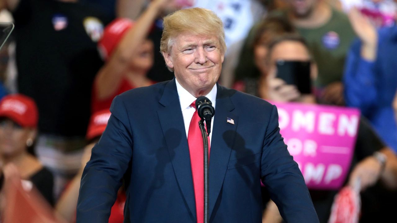 U.S. Office of Government Ethics disclosed on August 12 that President Donald Trump has spent more than $100 million in government bonds.