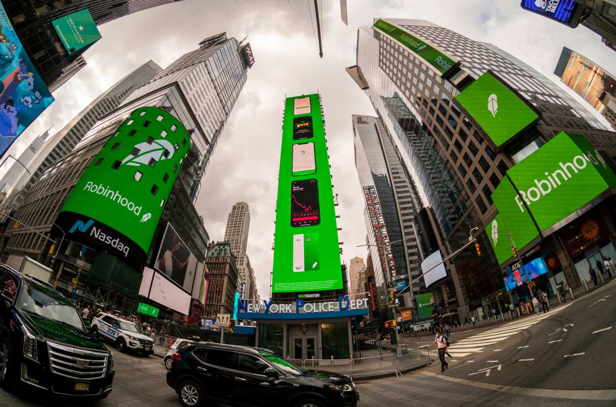 TradingKey - 截至7月3日美股收盘，Datadog（DDOG）因被纳入标普500指数，股价飙升14.92%至155.15美元 ，市场普遍认为这将带来被动资金流入，提升Datadog的流动性。