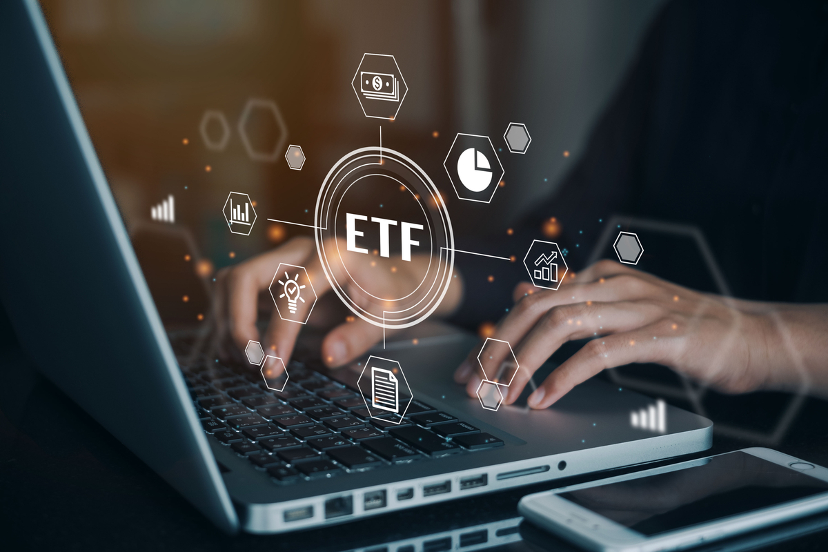 Key PointsIt has historically been a very smart idea to bet on the U.S. economy, which has spawned globally dominant firms.The overall stock market's valuation might be concerning to some, but there are powerful trends that can’t be ignored. Investors shouldn’t overlook the fees that ETFs charge. 10...