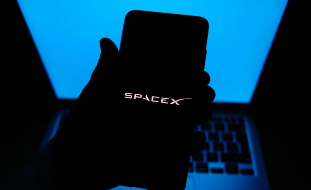 According to blockchain trackers and reporting by market outlets, SpaceX moved 1,215 BTC — roughly $133 million — into new wallet addresses late last week. The transfers were flagged by analytics firms on October 24, 2025. The company has not issued an explanation for the activity. Related Reading: ...