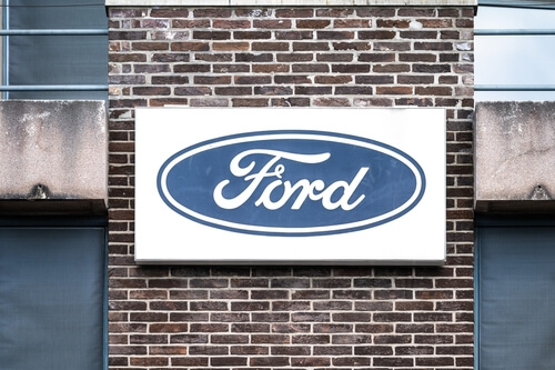 TradingKey - 美国三大汽车制造商对美日关税协议表示担忧,认为美国车厂之后将比竞争对手负担更高的钢铝和零件成本,从而在本土市场处于劣势。