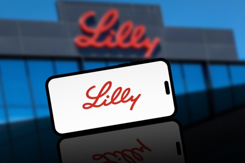 Nov 4 (Reuters) - Eli Lilly LLY.N and Novo Nordisk NOVOb.CO are expected to announce deals with the Trump administration to cut prices of their weight-loss drugs in exchange for Medicare coverage, a White House source told Reuters on Tuesday.Patients in the U.S. currently pay the most for prescripti