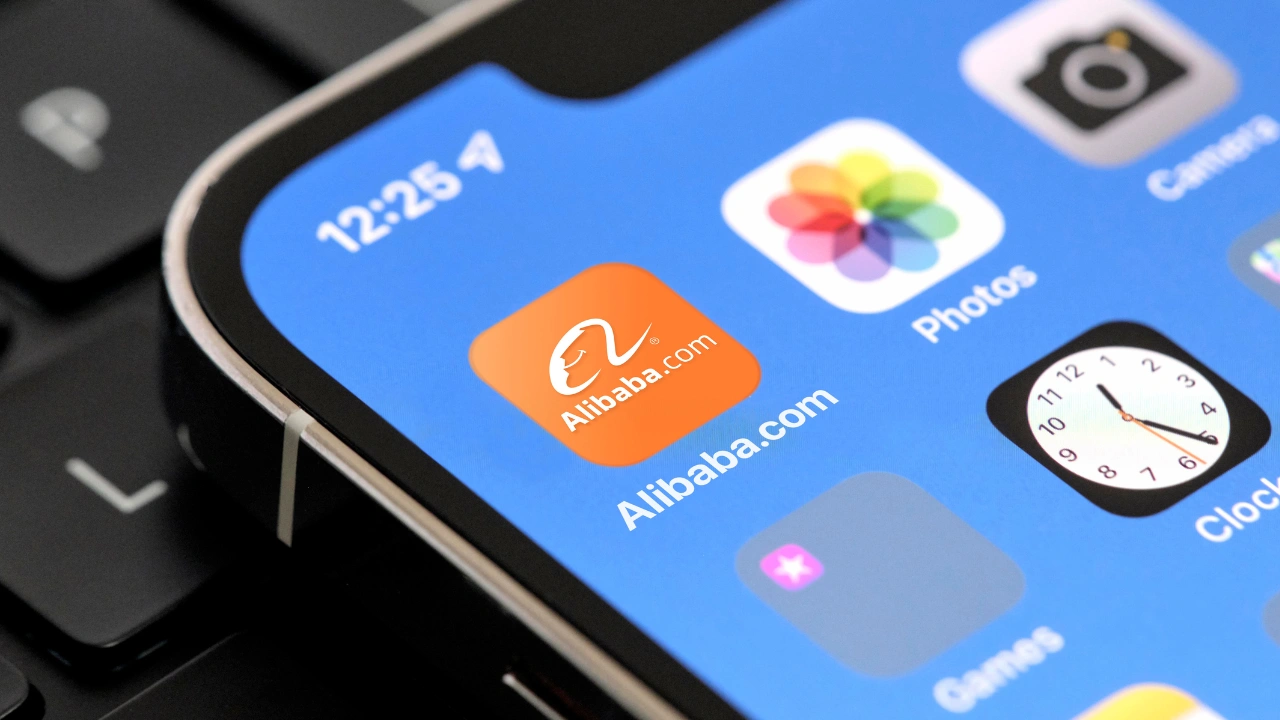 Alibaba is pushing its B2B platform into a new phase, and the company is doing it with AI tools, crypto-style payments, and a subscription model that it hopes will pull in fresh revenue. The update was announced on Friday by Kuo Zhang, who runs Alibaba.com, and who told CNBC the team plans to use AI […]