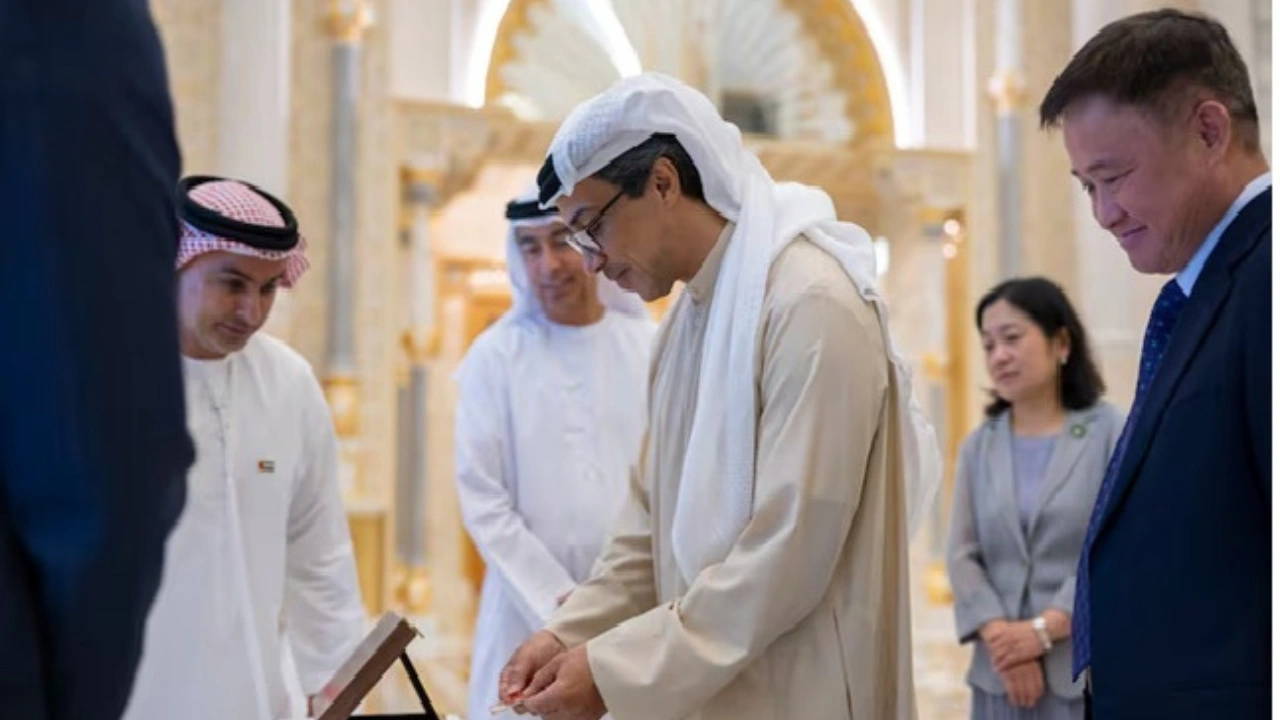 The UAE represented by Sheikh Mansour bin Zayed Al Nahyan, Vice President, Deputy Prime Minister, Chairman of the Presidential Court, and Chairman of the Board of Directors of the Central Bank of the UAE (CBUAE), executed the first ever cross border payment using central bank digital currency (CBDC), utilizing the MBridge or Jisr network, developed […]