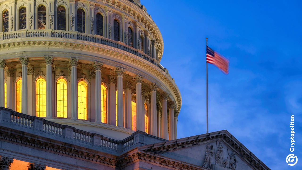 A pressão bipartidária por uma proibição do Congresso à negociação de ações se intensificou, apesar da falta de um roteiro claro.