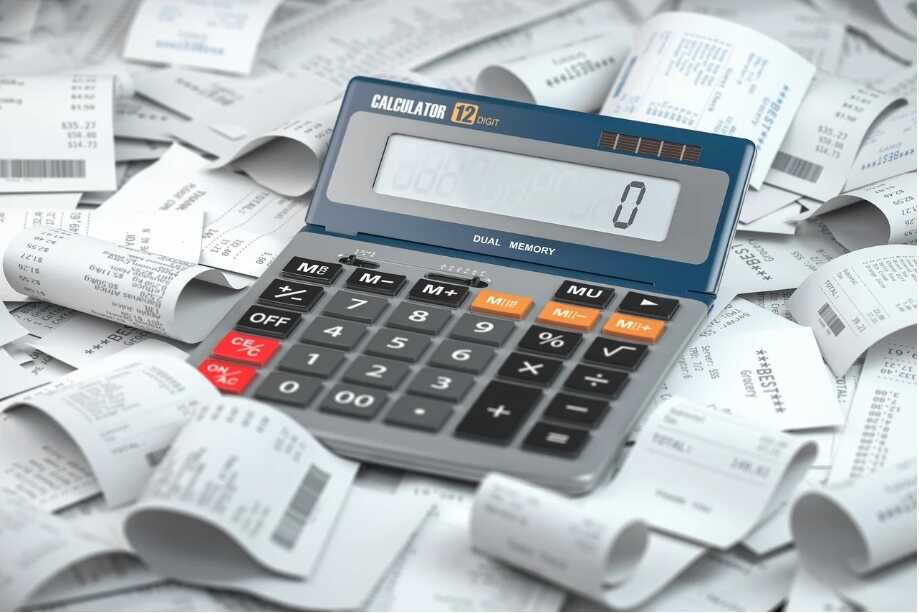 金吾財訊 | 中國銀河證券發研報指，截至11月14日，銀行板塊累計上漲10.8%。資金面爲板塊行情主要驅動，年內呈階段性波動，但中長期資金持續配置，紅利價值仍受青睞，優質基本面關注度也有所上升。相較於量價險層面的業績基本面修復邏輯，該機構認爲銀行發展和資產負債管理將進一步邁入結構持續優化、動能加速轉換的關鍵階段，更加匹配經濟發展與穩健經營的需要，同時結構性因素亦開始主導定價演變。不良風險繼續收斂但結構性壓力仍存，同時面臨新興領域風險的挑戰。該機構表示，(1)重申紅利價值，持續看好中長期資金入市機遇；(2)關注“十五五”金融轉型下的優質城農商行結構性行情，獲取成長性溢價；(3)跟蹤零售股份行零售需求復甦和不良風險出清，把握低位配置窗口。