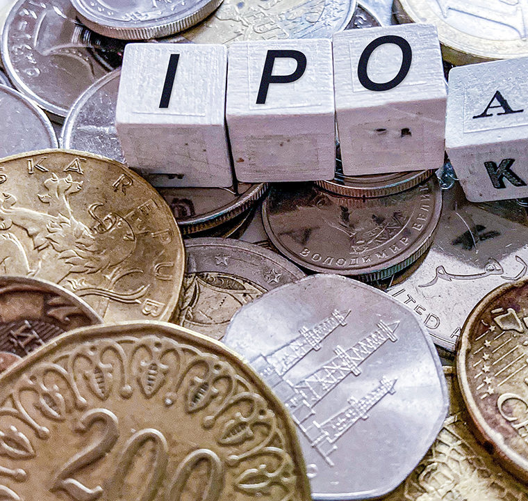 金吾財訊 | 據港交所11月24日披露，明宇製藥有限公司 - B向港交所主板遞交上市申請，摩根士丹利、美銀證券、中信證券爲聯席保薦人。公司是一家於2018年成立的接近商業化的生物技術創新企業，具有雙重增長引擎：(i)基於專有抗體偶聯藥物(ADC)平臺及一款新型PD-1/VEGF雙特異性抗體(bsAb)搭建的穩健的臨牀階段腫瘤產品組合，及(ii)向商業化推進的已處於臨牀後期的自身的免疫資產。截至最後實際可行日期，公司管線有13款候選產品，其中10款處於臨牀階段。財務方面，於2023年-2024年度，公司擁有人應占年內虧損爲1.37億元（人民幣，下同）、2.83億元；對應同期，研發開支爲1.82億元、2.81億元。2025年6月30日止六個月，公司擁有人應占期內虧損1.67億元，研發開支爲9837.9萬元。於往績記錄期間，公司尚未將候選藥物商業化，2025年上半年公司收入爲2.64億元，主要通過與齊魯訂立的許可協議產生收入。