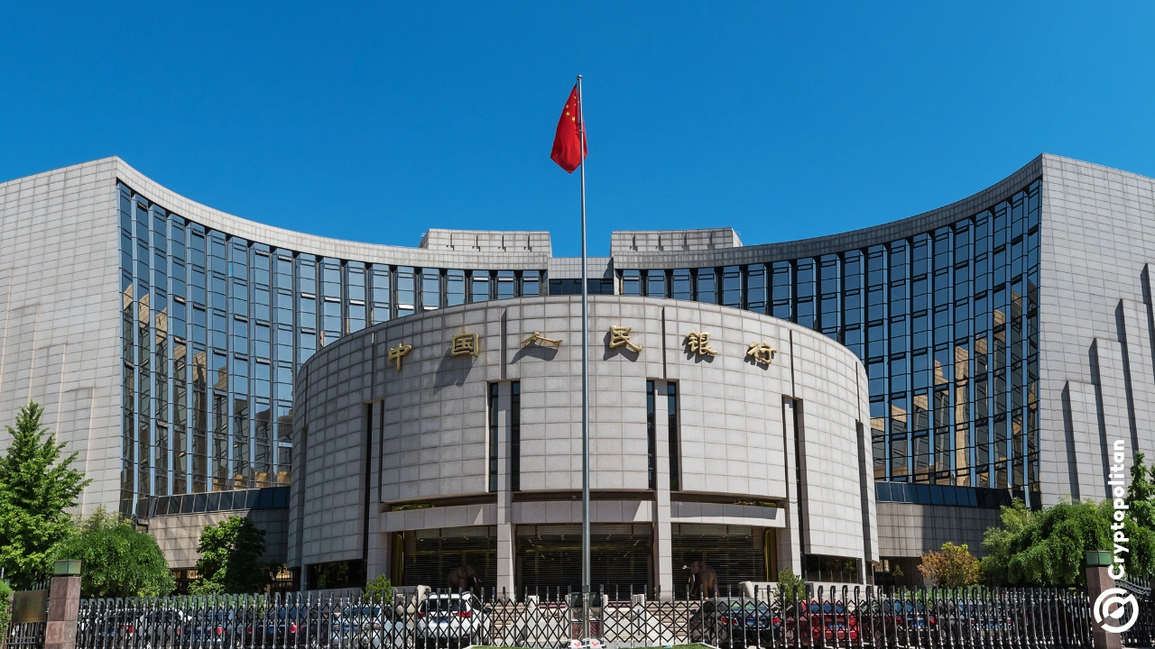 China está preparando un nuevo plan fiscal basado en bonos gubernamentales especiales a largo plazo para 2026. El Ministerio de Finanzas afirma que el dinero se destinará a importantes estrategias nacionales y tareas de seguridad. El ministerio indicó que los fondos también apoyarán importantes actualizaciones de equipos y programas de intercambio de bienes de consumo. La actualización se produjo después de que los funcionarios se reunieran para […]