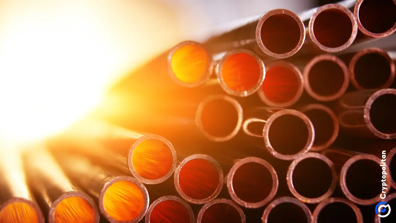 El cobre subió cerca de un 2%, revirtiendo la fuerte caída del viernes, ya que los operadores volvieron a considerar la posibilidad de un ajuste del mercado en 2026. Los precios en la Bolsa de Metales de Londres alcanzaron los 11.656,50 dólares por tonelada al mediodía en Shanghái, tras una caída del 3% en la sesión anterior. Esta caída se produjo cuando […]