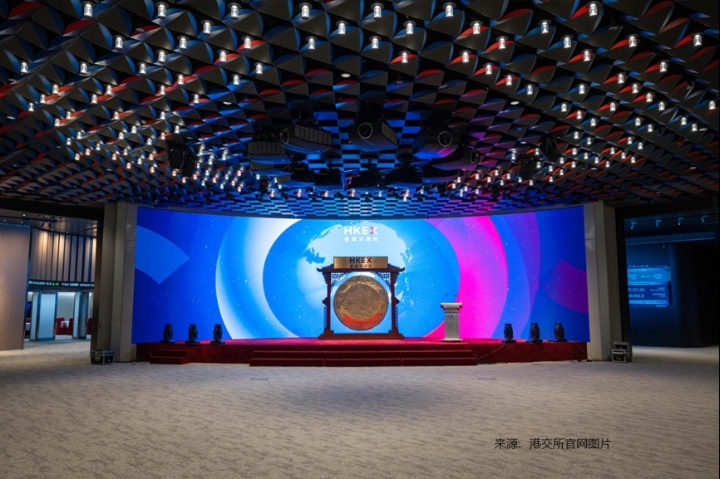 今年港股市场的新股上市数量喜人，尤其是6月以来，随着2025年步入尾声，港股市场也将迎来一波新股禁售期满的小高峰。