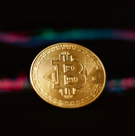 According to onchain data, Bitcoin may be moving into a different phase of market participation rather than simply hitting a classic cycle top or bottom. Related Reading: Bitcoin Feels The Weight Of Quantum Risk Concerns, Industry Leaders Warn New, large entrants are paying higher prices and holding...