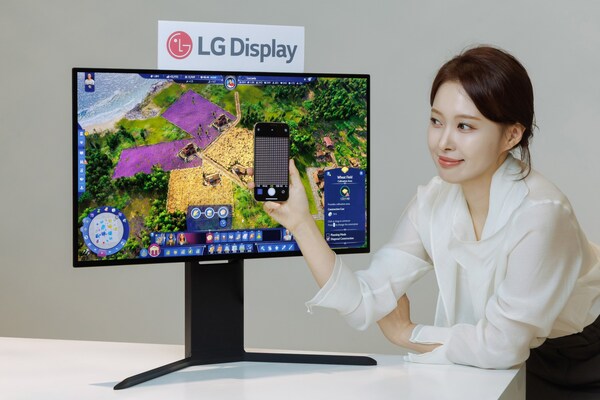 SEOUL, South Korea, Dec. 23, 2025 /PRNewswire/ -- LG Display, the world's leading innovator of display technologies, announced today that it will debut the world's first 27-inch 4K OLED panel for monitors featuring an RGB stripe structure and a 240Hz refresh rate at CES 2026, the world's largest IT ...