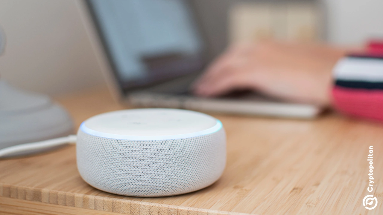 Amazon sigue adelante con sus planes de mejorar un pequeño dispositivo portátil que adquirió hace meses, lo que demuestra que el gigante tecnológico no ha renunciado a los dispositivos activados por voz a pesar de los reveses previos en esta categoría. El dispositivo en cuestión proviene de Bee, una startup adquirida por Amazon que fabrica un dispositivo de 50 dólares que los usuarios pueden sujetar a la ropa […]