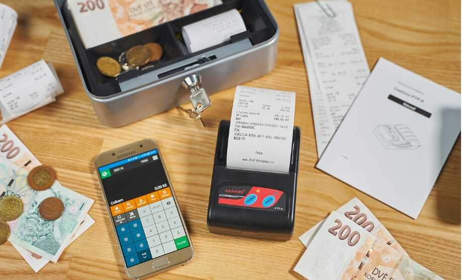 金吾财讯 | 据新华社报道，中国信息通信研究院日前发布的《制造业数字化转型发展报告（2025年）》显示，当前，我国制造业数字化转型覆盖广度明显提升，进入规模化普及阶段。截至2025年12月，全国规上工业企业开展数字化改造比例达89.6%，数字化设备普及率达到57.7%。中国信通院信息化与工业化融合研究所工程师焦贝贝说，在全球科技革命和产业变革加速演进、产业格局深度调整背景下，制造业数字化转型是提升效率、增强韧性和实现绿色低碳发展的关键引擎。