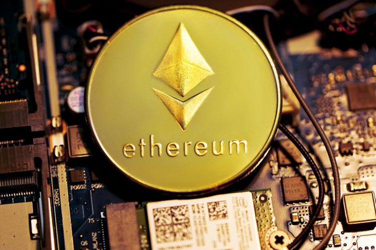 Bitmine has increased its bet on Ethereum (ETH) with a $137 million purchase, as the King of Altcoins reclaims the crucial $2,150 level, and some market observers call for the end of the crypto market correction.