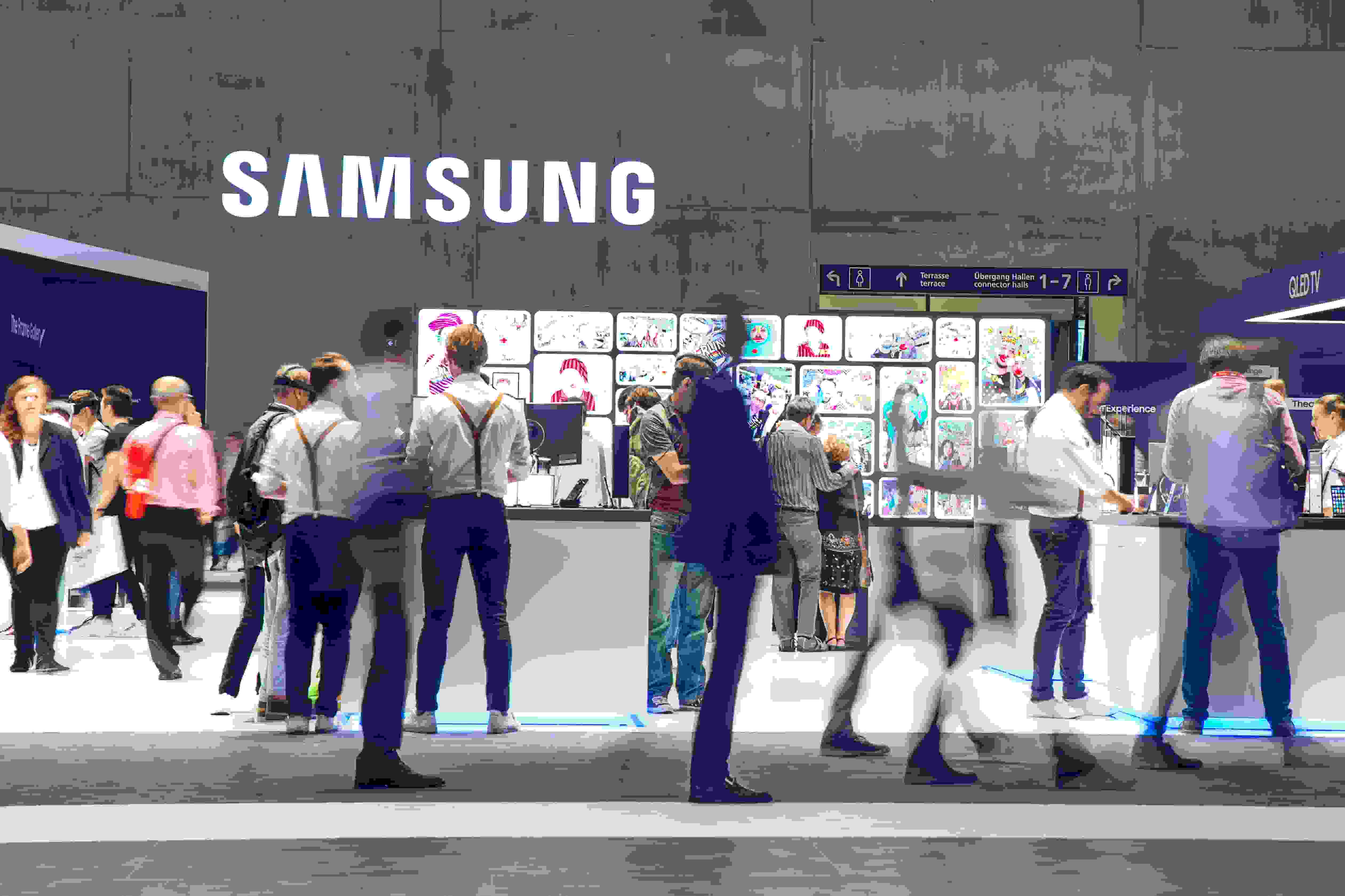 TradingKey - Trong phiên giao dịch tại châu Á ngày 2/6, vốn hóa thị trường trong ngày của Samsung Electronics đã có lúc vượt ngưỡng 1,54 nghìn tỷ USD, tạm thời vượt qua Meta Platforms ( META) và Tesla